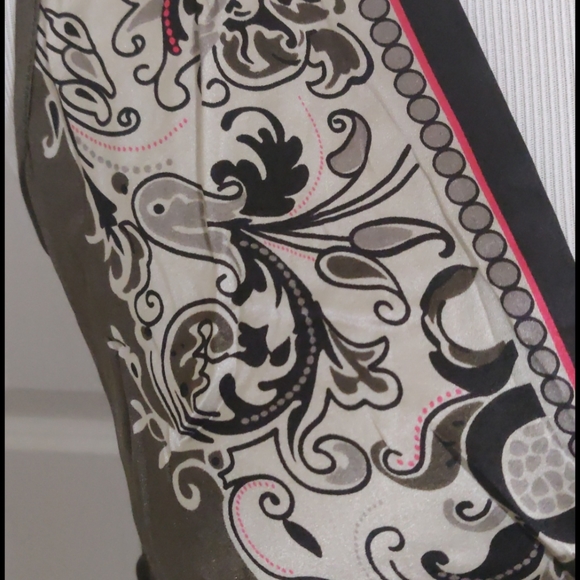 Silk sleeveless top - Picture 2 of 5